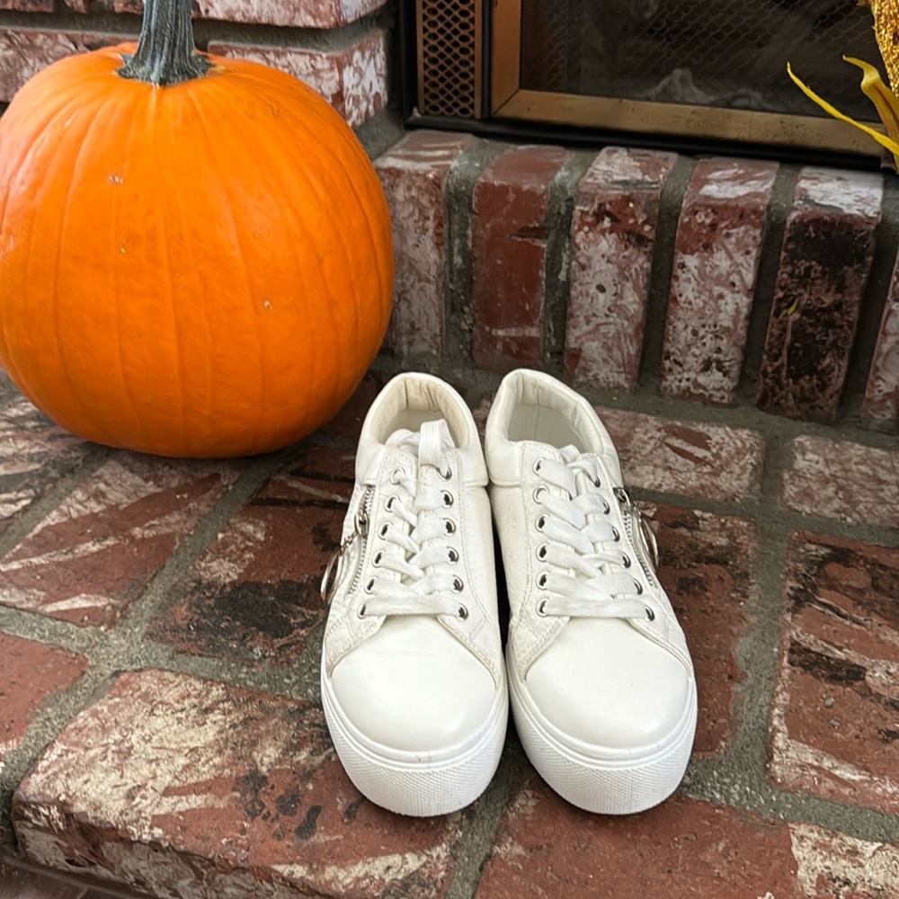 Krush White platform sneakers